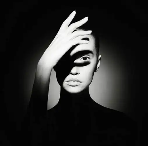 优雅的黑白人体摄影极致的美感