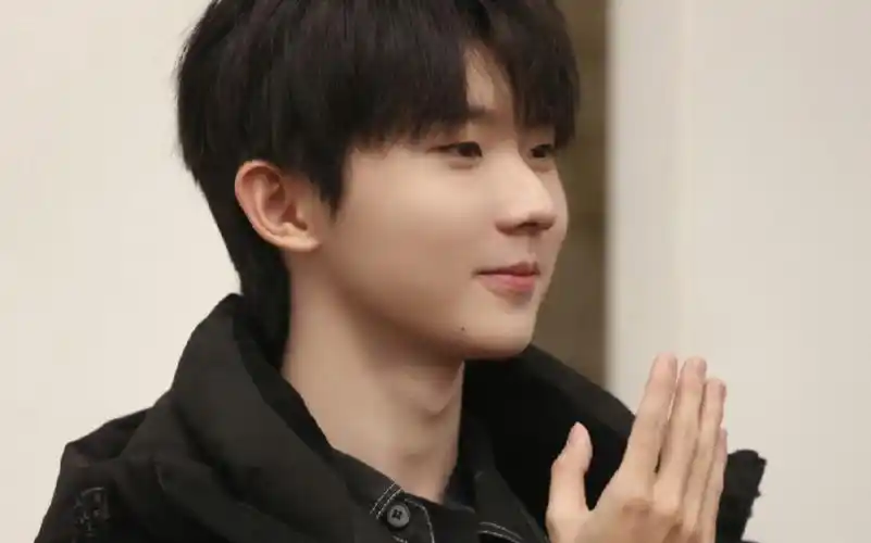 冬天,大衣和马嘉祺