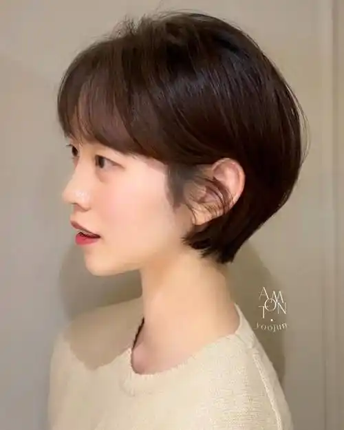 今年短发流行挂耳发,利落时尚很精致,看完就想试一试_女性_发型_设计