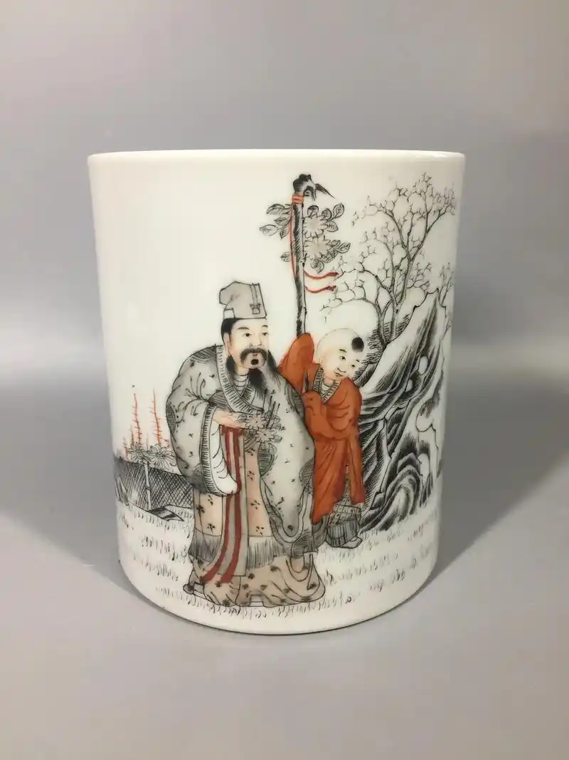 民国时期 粉彩人物故事笔筒 乾隆年制四字楷书梵红款 高:13 - 抖音