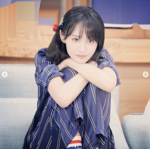 郑爽微博被封后在外网失落发文想要彩虹仍有大量粉丝追随