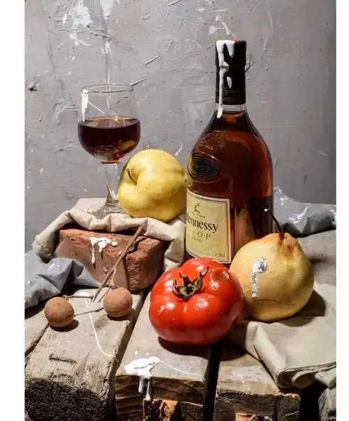 素描静物高脚杯玻璃杯水果组合