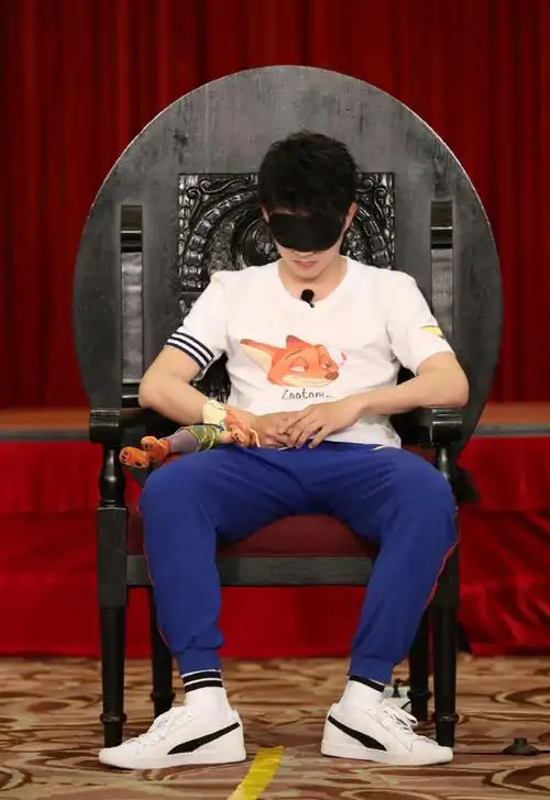 刘昊然《高能少年团》第十期图片