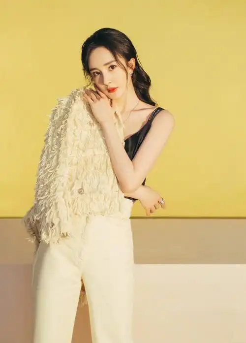 启航2021中央广播电视总台跨年盛典杨幂