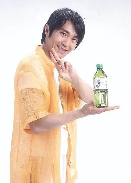 得知周星驰曾是娃哈哈代言人后网友们忍不住夸赞了起来