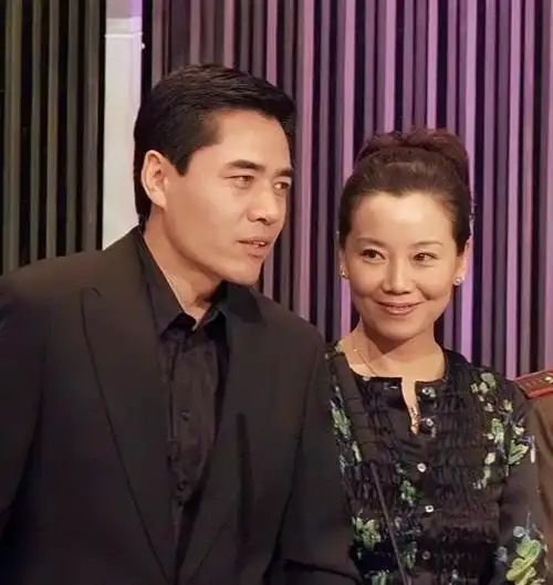 戏里迷倒众人,戏外专情一人,不滥情的6位男星,打着灯笼都难找