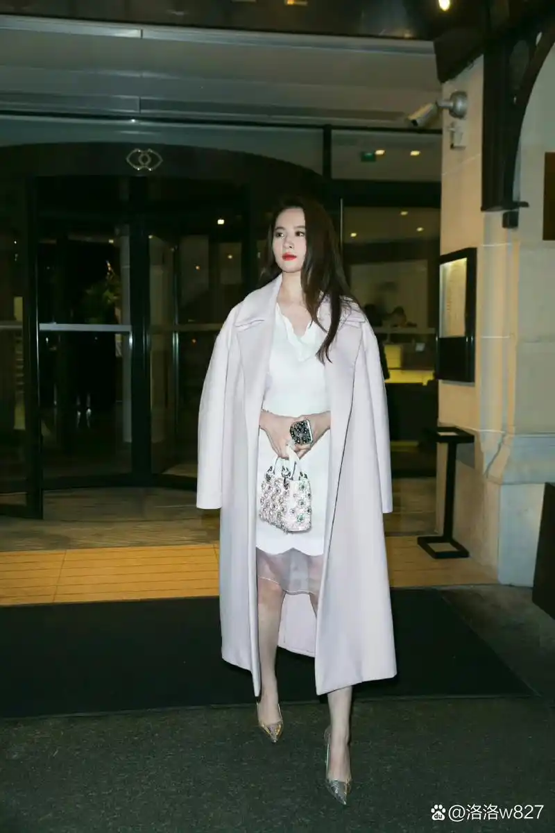 刘亦菲# 刘亦菲巴黎时装周生图