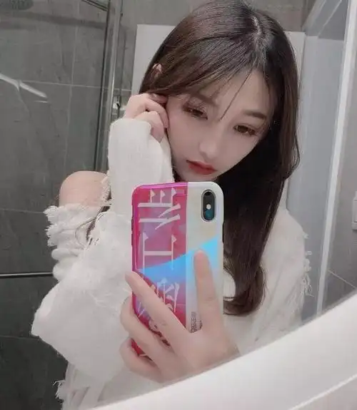 近日,主播周淑怡,叶知秋及骆歆这3位hape姐妹在连麦