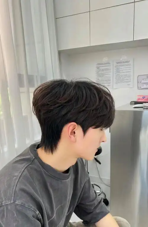 学剪帅气男生头