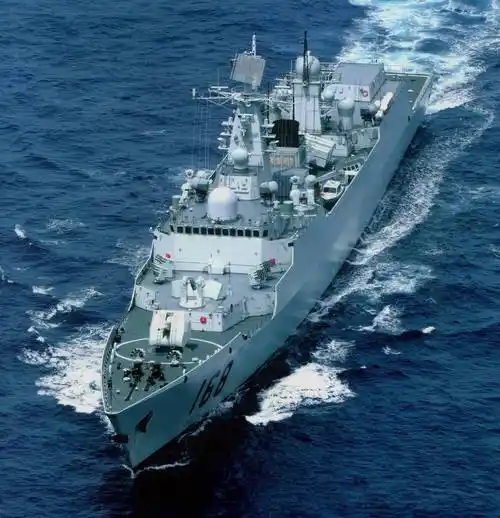 小步快跑时代产物:052b武汉舰改造出炉,未来摇身一变远洋护卫舰_驱逐