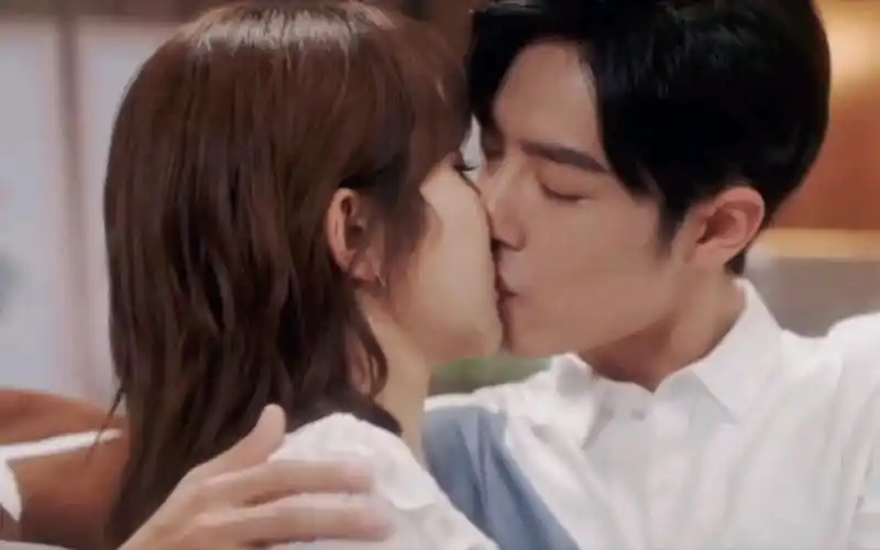 《余生》杨紫x肖战的甜蜜吻戏合集,他俩的糖也太甜啦!