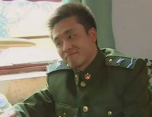 ­ ­ ­ ­ 11,许三多,年龄22岁,身高165-168,军衔:一