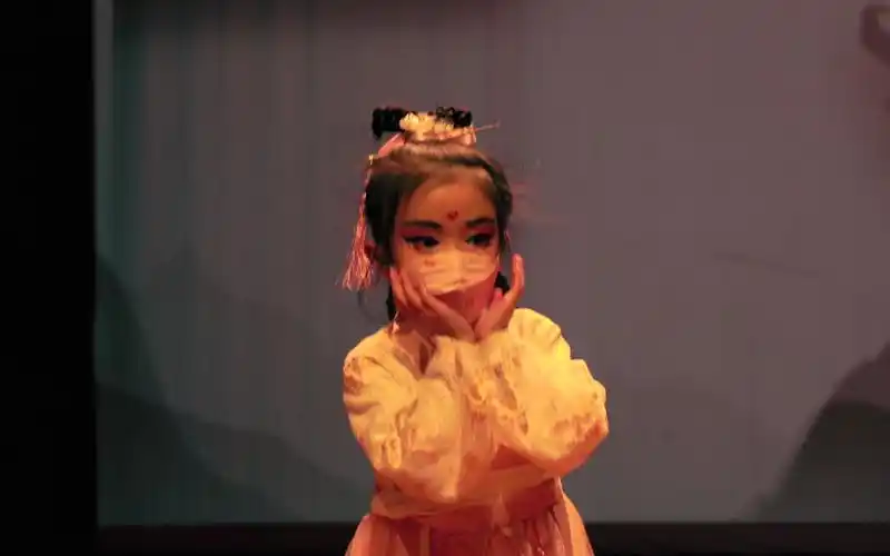 萌化啦少儿国风舞蹈胭脂妆