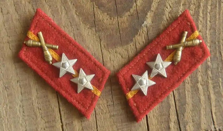 五五式19551965陆军炮兵中士领章