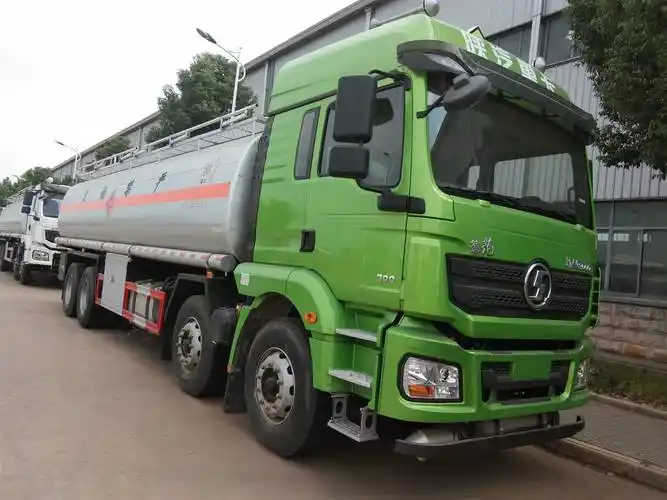 陕汽德龙285方油罐车厂价直销包上户