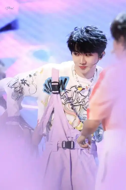 严浩翔 #刘耀文 #马嘉祺 "今日演唱会圆满结束" - 抖音