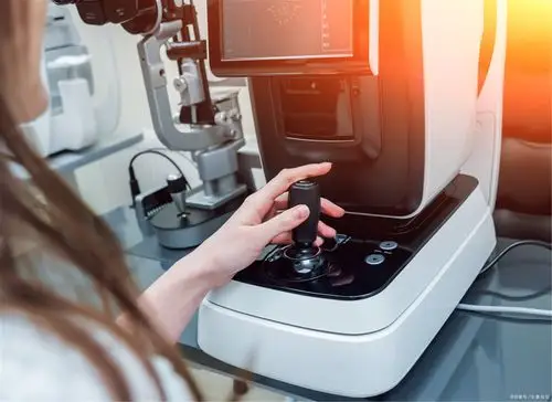 通常电脑验光仪所测试的度数只具有参考意义,并不能够直接用来配镜