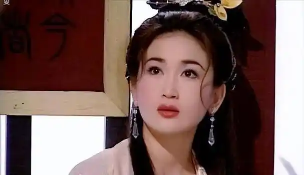 嘿,那所谓的"红颜祸水"呀,讲的就是像褒姒,妲己这类长得漂亮可又挺"