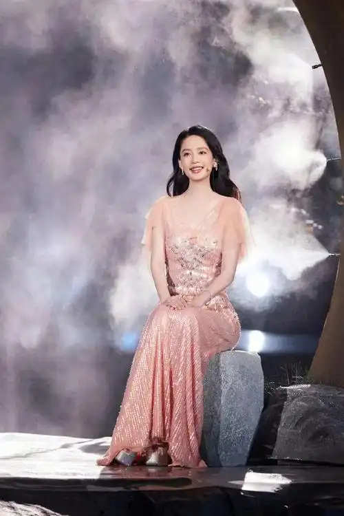 h演员带老公混酒局王鹤棣坑代拍李沁圈外男友李宏毅囚禁女友姨太问答