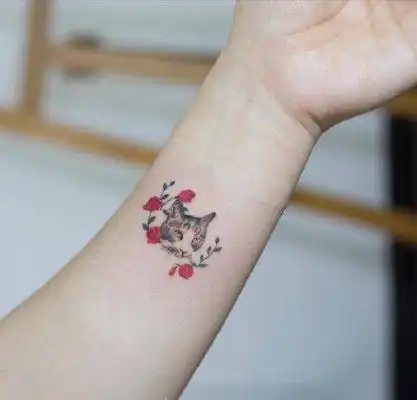 简约手腕小纹身 不显眼的小清新纹身图片(2/4)-纹身图片网