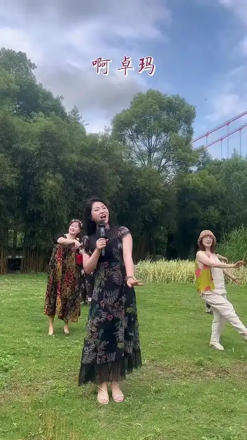 闲暇之余,带着武汉的大姐,叔叔阿姨们在户外嗨皮一下,愿大家跟我们一