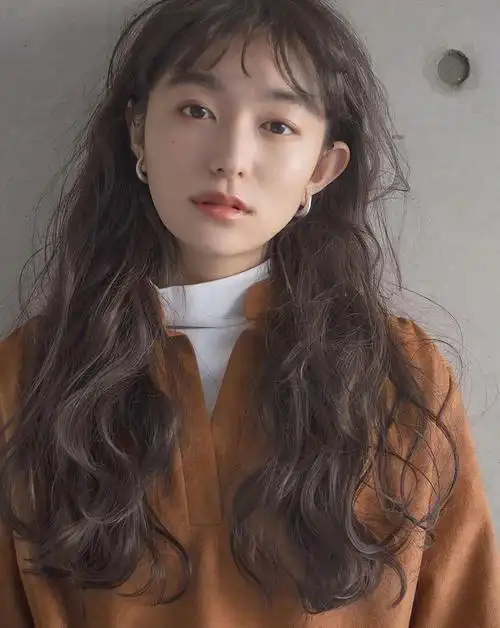 日式俏皮羊毛卷