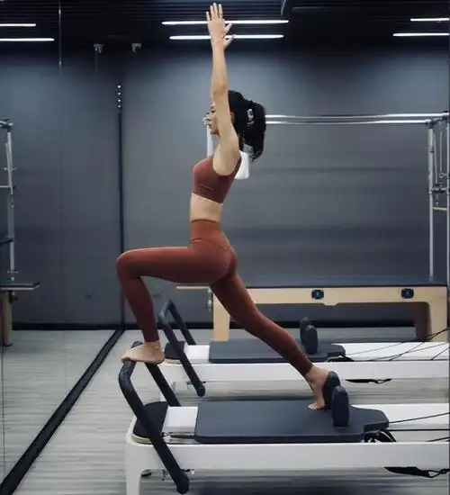 她被称为中国第一黄金身材颜值也好嫁个好丈夫幸福惹人羡