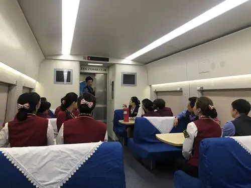 北京客运段水晶班组开展班前培训__凤凰网