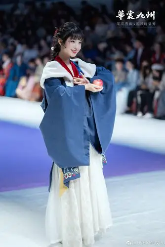 汉服走秀,来看美丽的汉服姐姐!