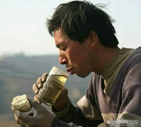 靠力气赚钱是无奈,也不是很多人的信仰