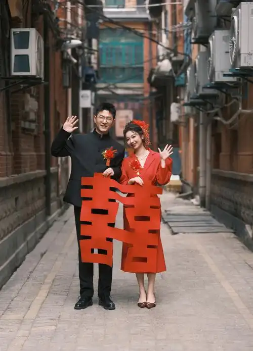 重返80年代✨复古婚纱照出乎意料的惊艳❗