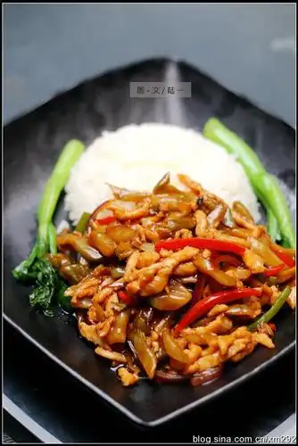 榨菜肉丝饭19元/份
