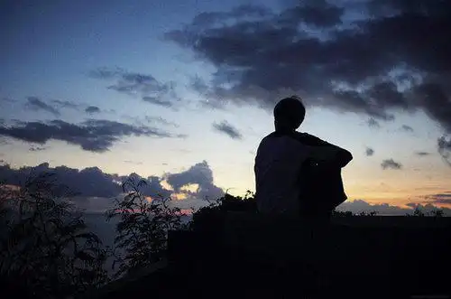 两个人一起是为了快乐,分手是为了减轻痛苦,你无法再令我快乐,我也