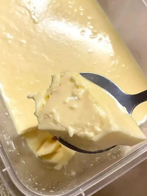 材料:淡奶油100g(没有不加也行),纯