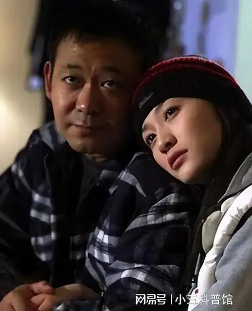 但没想到,徐佳宁的心中一直还有着一个"白月光"的存在,那就是李小冉.