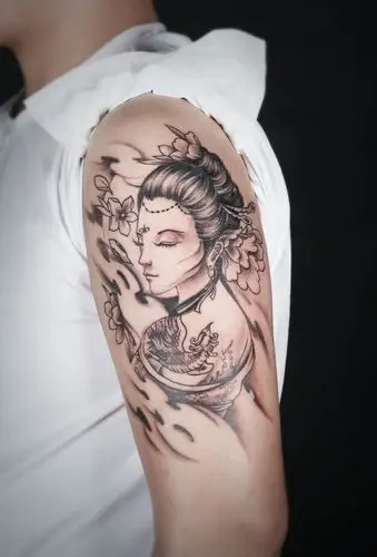 大臂冷艳黑灰樱花牡丹艺妓纹身图案