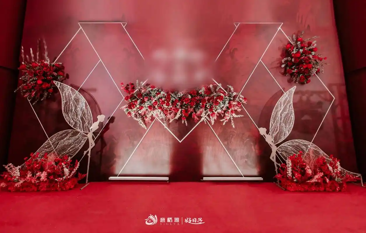 汕头婚礼策划布置【现代欧式·复古红系列】——主舞台和签到台背