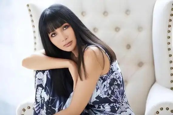 歌手张咪确诊双癌晚期已四年仍乐观