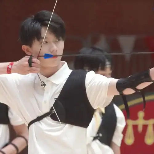 【tnt时代少年团马嘉祺】 马嘉祺头像.tf家族2020夏季运动会射箭项目.