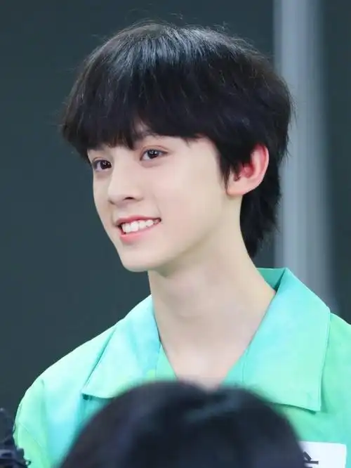 时代少年团出道以来有比较多的舞台和物料,但这面临着一个资源分配不