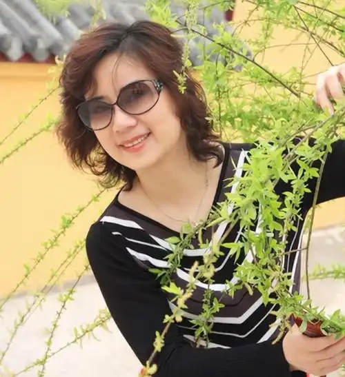 回顾钱惠丽浙江绍兴走出来的越剧名家网传与丈夫感情不合离婚