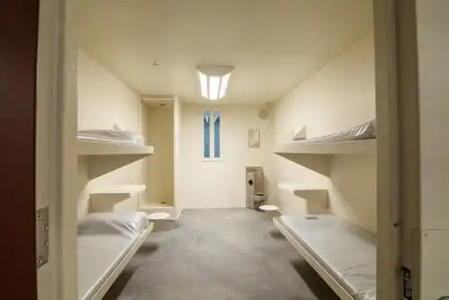 章莹颖案凶手监狱内景曝光!配电视电脑大量书,曾投诉网络信号弱