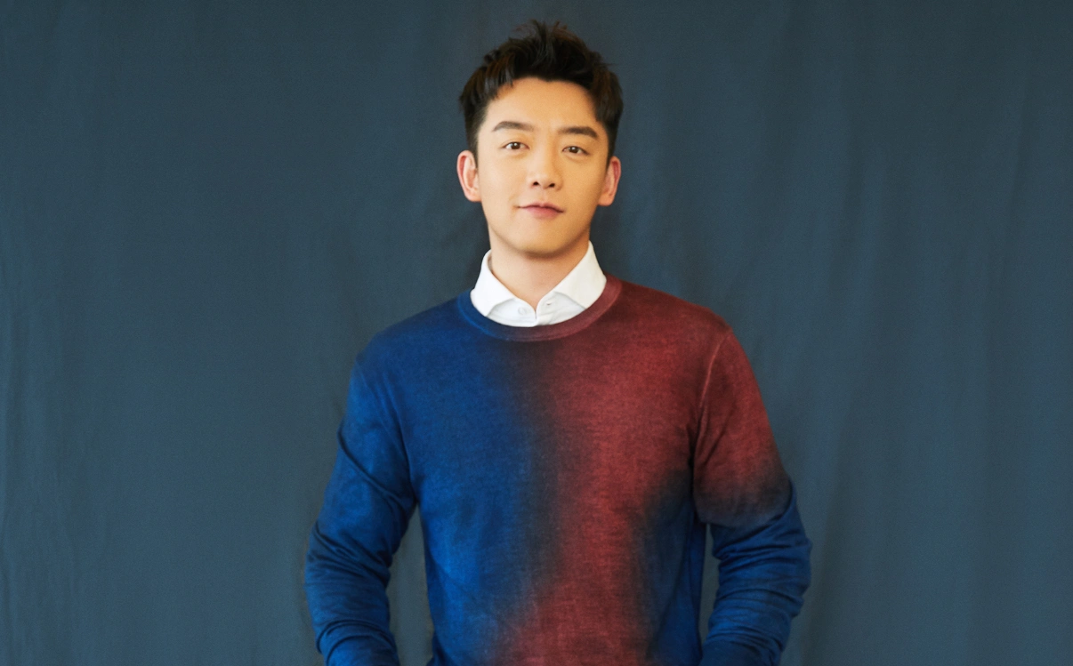 原创郑恺模仿王耀庆跳舞晃晃悠悠的啤酒肚太抢镜