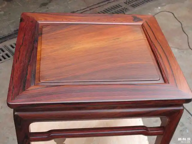 说说大红酸枝的四色料