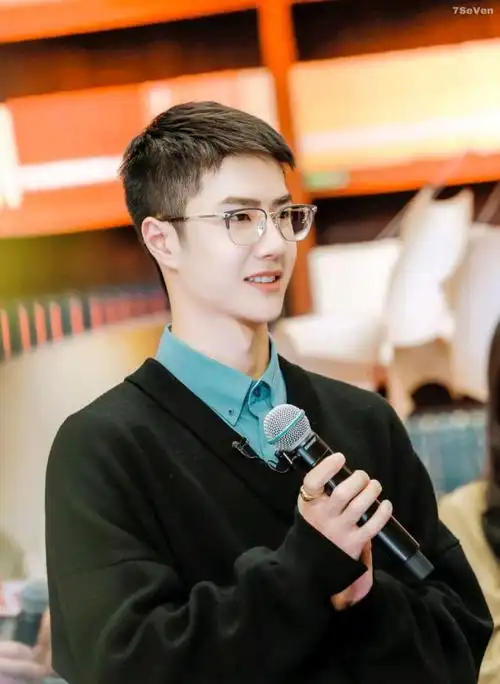 天天向上王一博回忆小时候是在友爱家庭长大的孩子