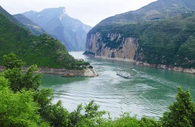 我想和你一起看遍186元的风景看中国悠久的历史和壮丽的山河