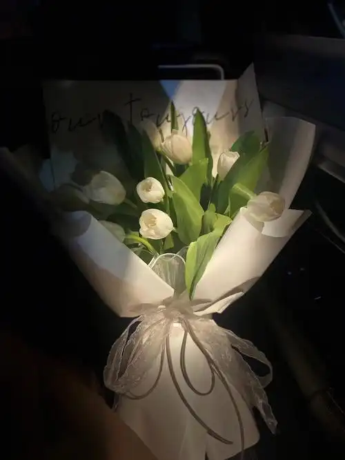 顾客收到花后的手机原拍