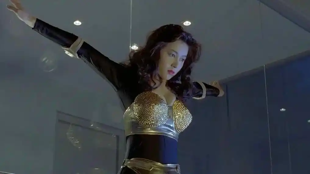 艳星叶子楣科幻尺度片《女机械人》:情仇纠葛下的科技复仇之路