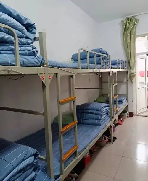 河北政法职业学院宿舍有空调吗(河北政法职业学院老师 宿舍床上可以挂