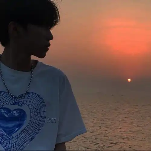 本月比较经典冷酷无情的帅哥头像图片大全